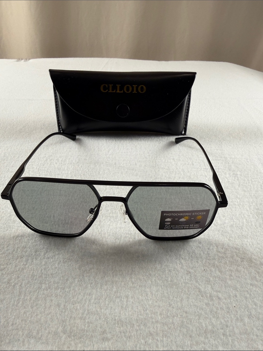 CLLOIO Black Hexagonal Photochromic Sunglasses